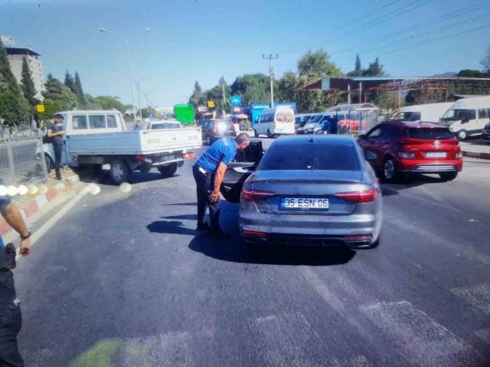 Kazayı Karışıp Kaçan Araçta Silah Ele Geçirildi