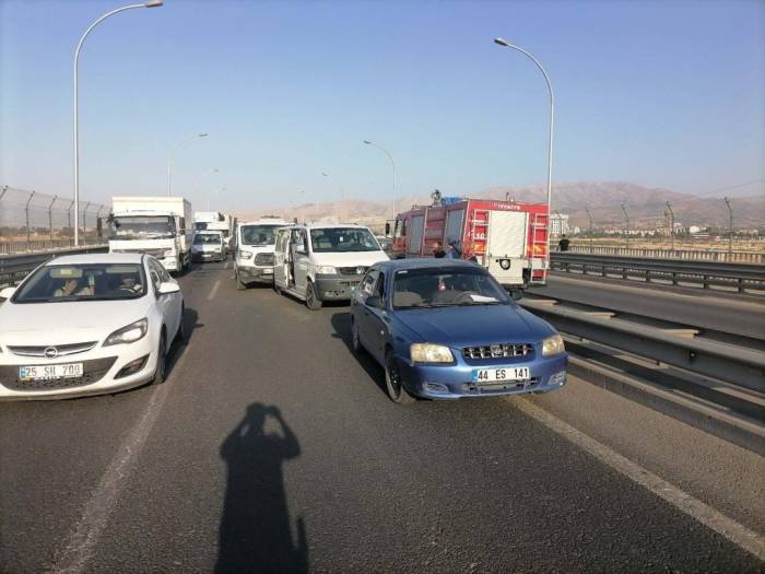 Malatya’da Zincirleme Kaza: 2 Yaralı