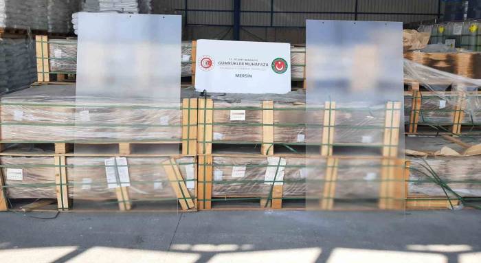 Gümrük Muhafaza Ekipleri 265 Ton Kaçak Cam Ele Geçirdi