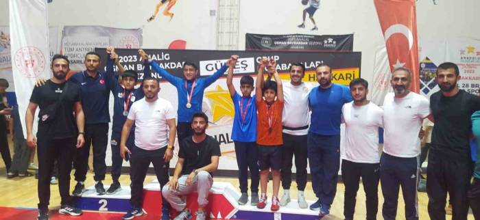 Tatvan Güreş Takımından Önemli Başarı