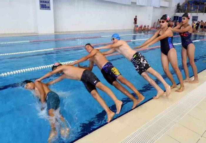 Kepez Belediyesi Spor Kulübü Antrenörleri, Kendi Sporcularını Yetiştiriyor