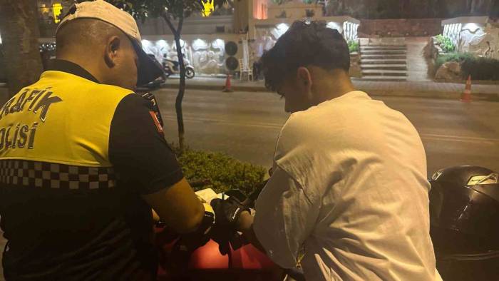 Motosiklet Sürücülerine Ceza Yağdı