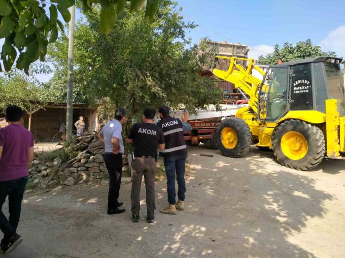 Deprem Bölgesi Kozan’da Çalışmalar Sürüyor