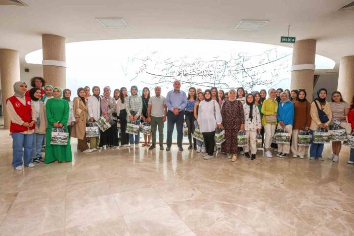 Başkan Sandıkçı, Hataylı Gençleri Ağırladı