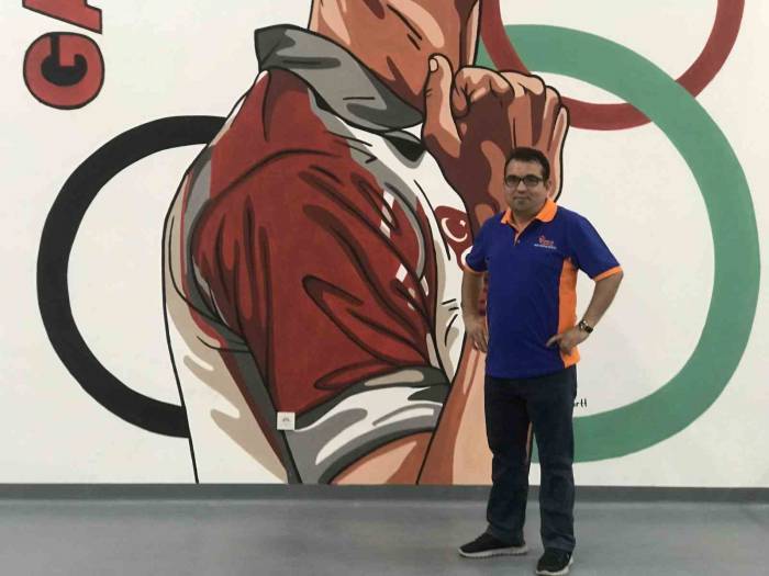 Esenler’de Belediye Temizlik Personelinden Mete Gazoz Performansı Kamerada