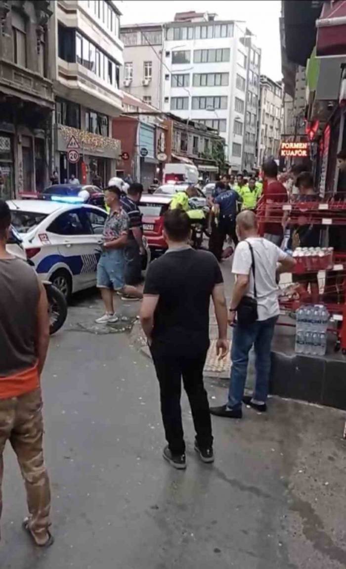 Kaza Sonrası Polisle Tartışıp Küfür Eden Adam Gözaltına Alındı