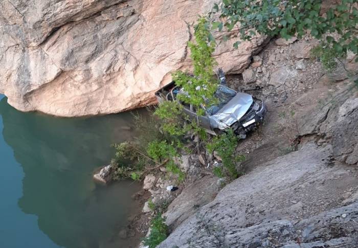 Karaman’da Kamyonet Göksu Nehrine Uçtu: 1 Ölü, 1 Yaralı