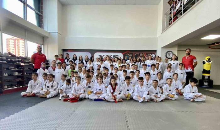 Geleceğin Şampiyonları Kuşak Atladı