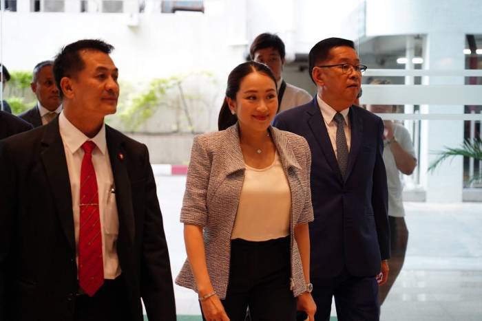 Tayland’ın Sürgündeki Eski Başbakanı Thaksin Ülkesine Dönüşünü Erteledi