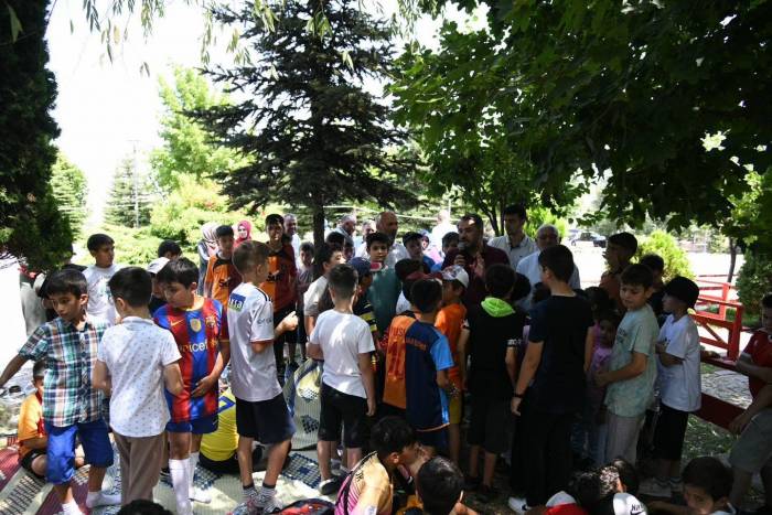 Pursaklar Belediye Başkanı Çetin Piknikte Çocuklarla Bir Araya Geldi