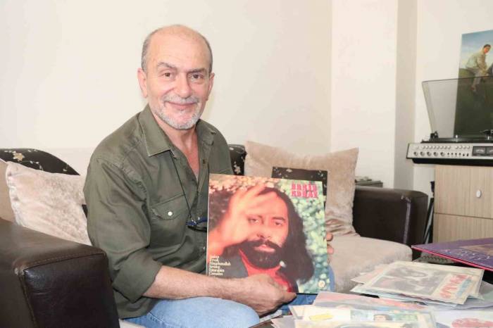 10 Yıldır Biriktirdiği Arşivinde 350 Bin Eser Bulunuyor