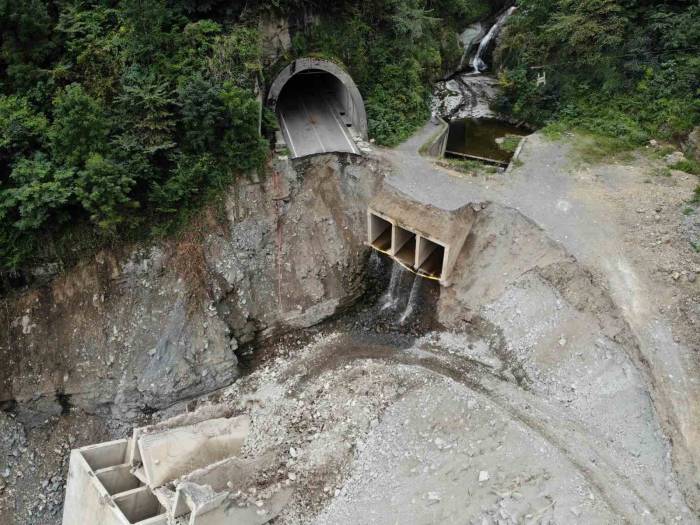 Heyelanın Yıktığı 50 İli İlgilendiren Yola Köprü Yapılacak