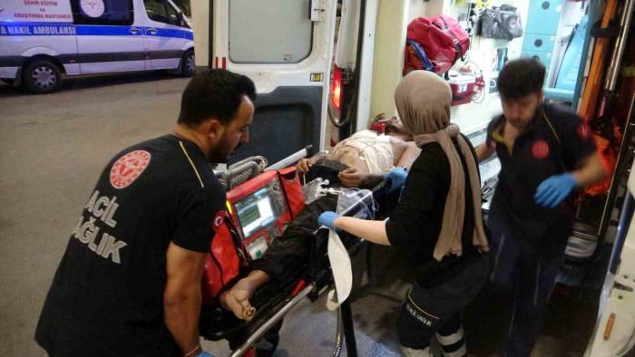 Evinde Oturduğu Sırada İçeri Giren Şüpheli Tarafından Vurularak Ağır Yaralandı