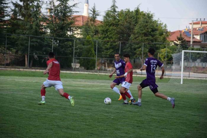 Türkiye İşitme Engelliler A Milli Takımı Kampı Sürüyor