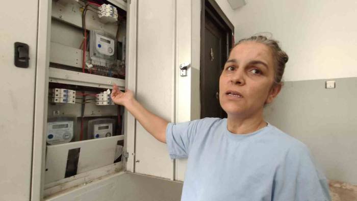 Kiracı Kadına Elektik Saati Zulmü