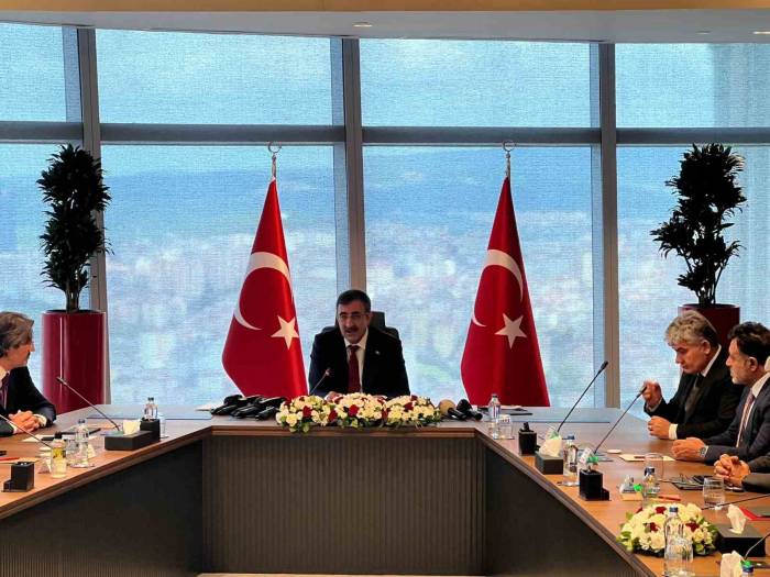 Cumhurbaşkanı Yardımcısı Yılmaz: “bir Taraftan Enflasyonla Mücadele Edeceğiz, Bir Taraftan Da Kalkınmış Bir Ülke Haline Gelmek İçin Çalışacağız”