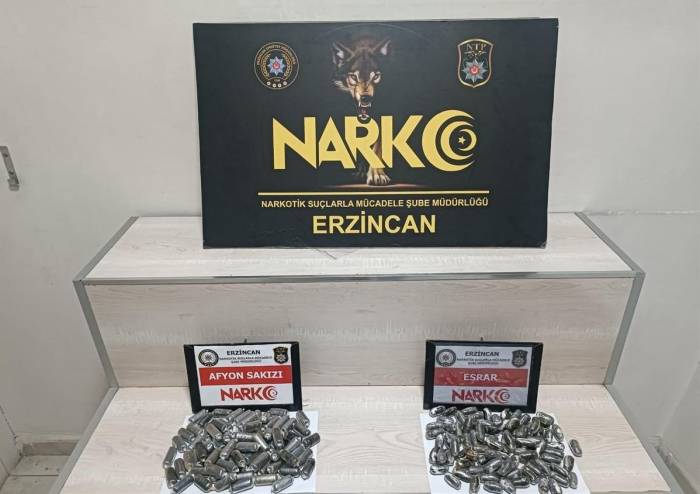 Erzincan’da Midelerinde Esrar Ve Afyon Sakızı Taşıyan 2 Şüpheli Tutuklandı