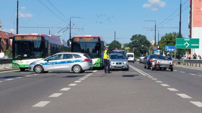 Polonya’da Bomba Alarmı: 14 Bin Kişi Tahliye Edildi
