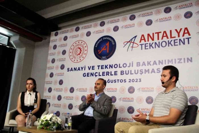 Bakan Kacır: "ülkemizin Dört Yanında Ar-ge Atılımını Ortaya Koymalıyız"