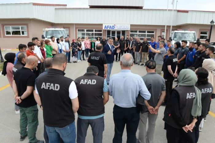 Vali Okay Memiş Veda Ziyaretlerinde Bulundu