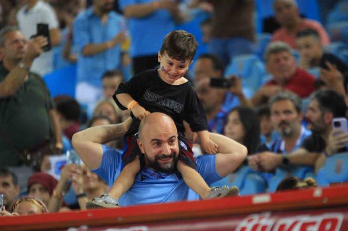 Trendyol Süper Lig: Trabzonspor: 1- Antalyaspor: 0 (ilk Yarı)