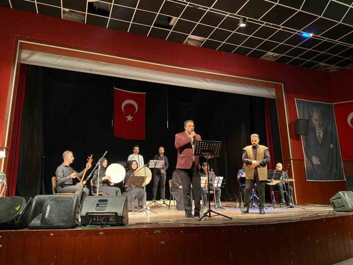 Tasavvuf Müziği Konseri Gönüllere Dokundu