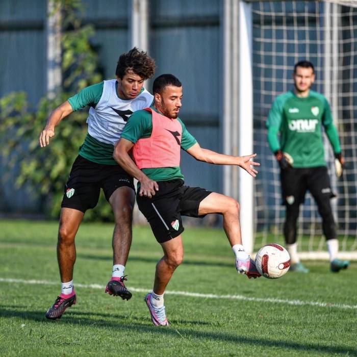 Bursaspor Hücum Ve Savunma Çalıştı