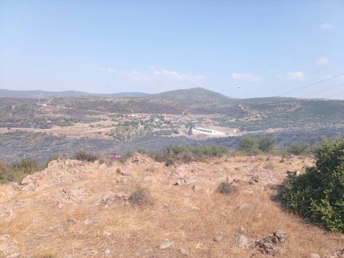İzmir’de Otluk Ve Makilik Yangını Kontrol Altına Alındı