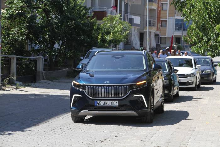 Gemlik Rengi Togg Kula’da Gelin Arabası Oldu