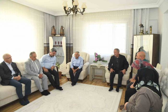 Akar Ve Büyükkılıç’tan Şehir Eraslan’ın Ailesine Ziyaret