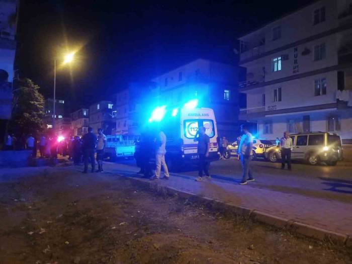 İki Grup Arasında Çıkan Kavgada Silahlar Konuştu: 3 Yaralı