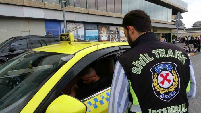 Taksim’de Taksilere Yönelik Denetim Gerçekleştirildi
