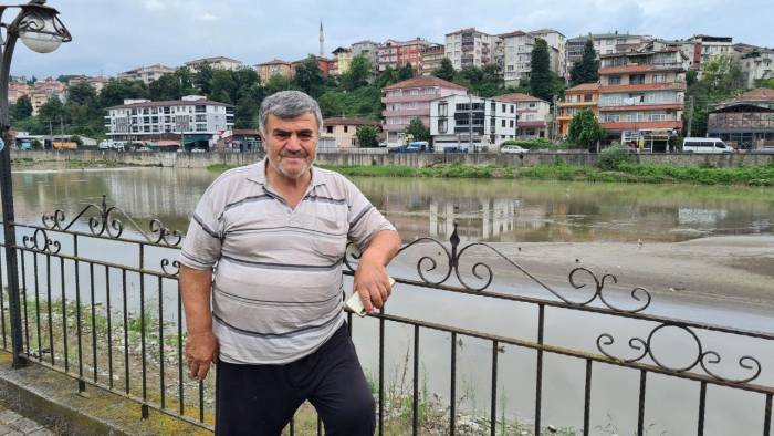 Dere Yatağında Altın Arıyorlar