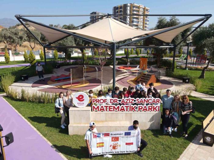 Efeler’in 4 Yılına Sosyal Hizmetler Damga Vurdu