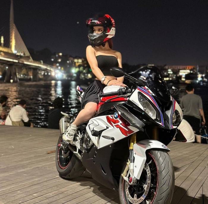Eyüpsultan’da Motosiklet Kazası: 2 Kişinin Hayatını Kaybettiği Kaza Anı Kamerada