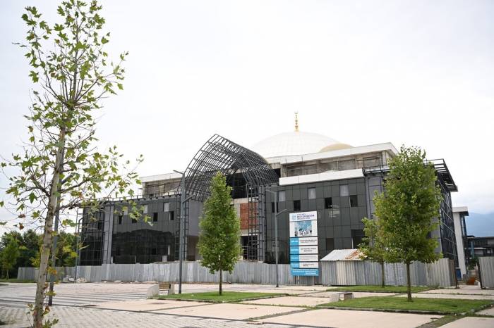 Bu Camide İbadet İçin Engel Olmayacak