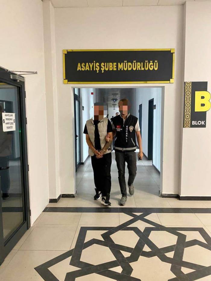 Oto Hırsızları Kıskıvrak Yakalandı