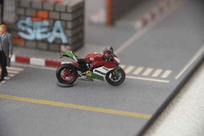 Gerçeğini Aratmayan Minyatür Modelleriyle Yoğun İlgi Görüyor