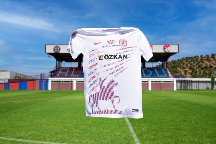 Altınordu, Atatürk Silüetli Formasını Tanıttı