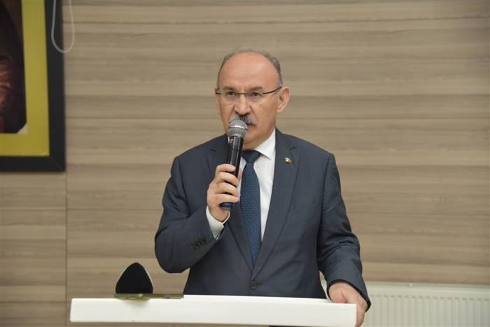 Vali Karadeniz Onuruna Veda Yemeği Verildi