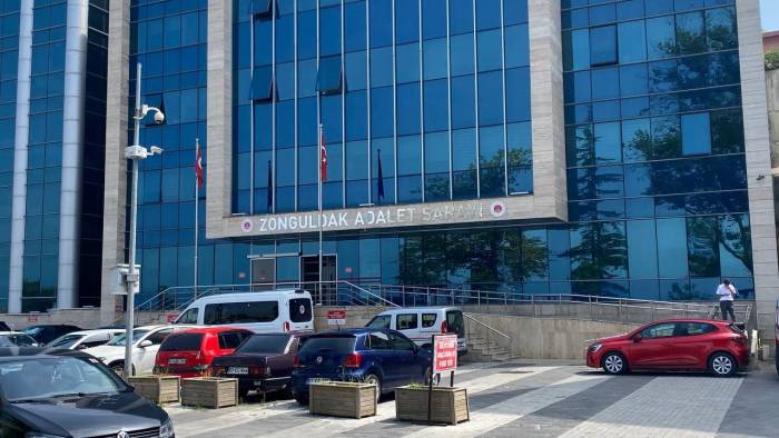 "sazan Sarmalı" Yöntemiyle 695 Bin Tl Dolandırdılar