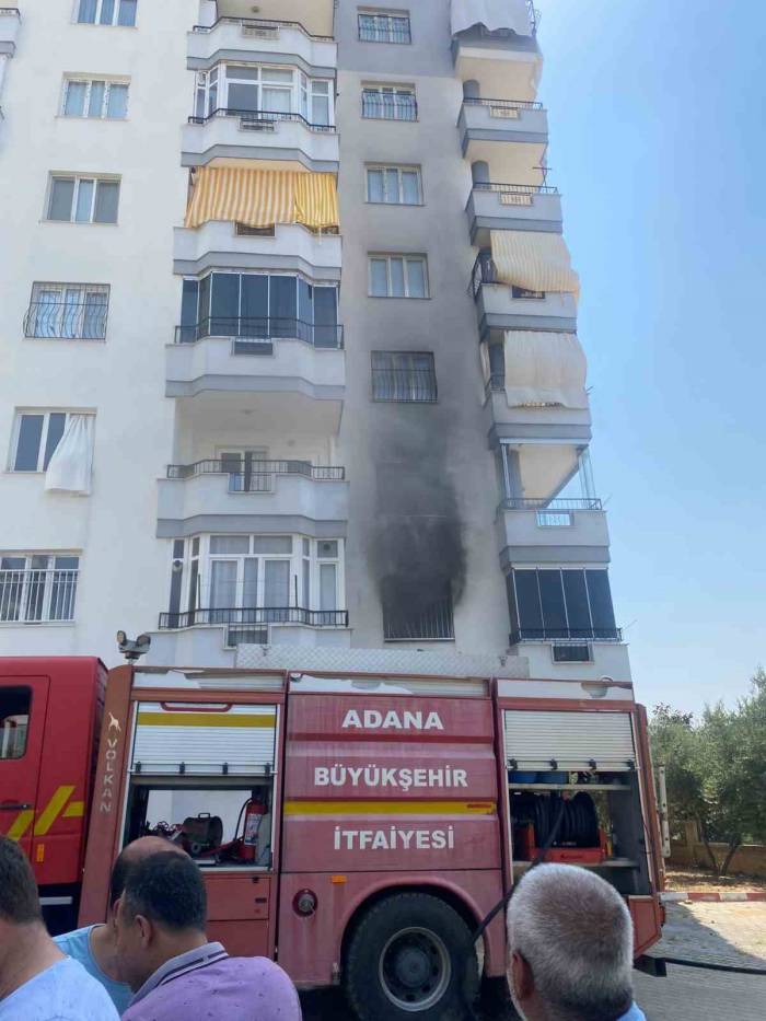 Adana’da Ev Yangını Korkuttu