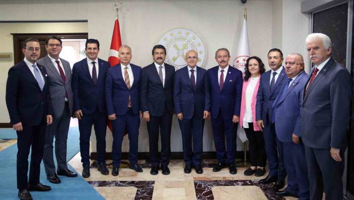 Denizlili Esnafın İstekleri Bakanlıklara İletildi