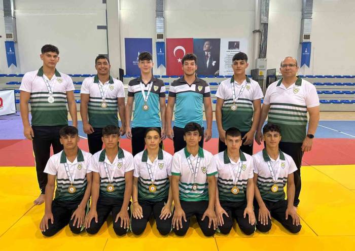 Manisa Bbsk’lı Judoculardan 8 Madalya