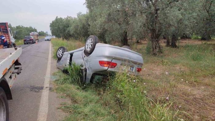 Bursa’da Otomobil Takla Attı: 1 Ölü, 2 Yaralı