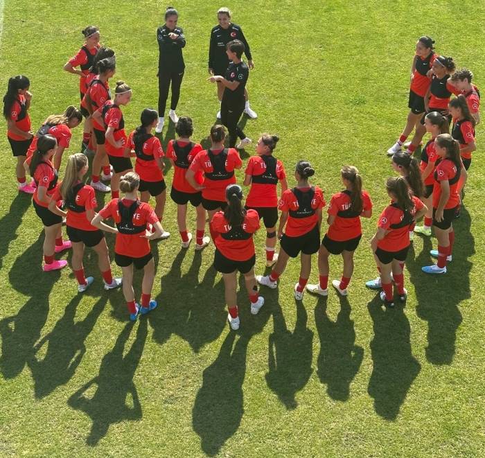 Palandöken’de U19 Kadın Milli Ve U17 Kız Milli Takımı Kampları Sona Erdi
