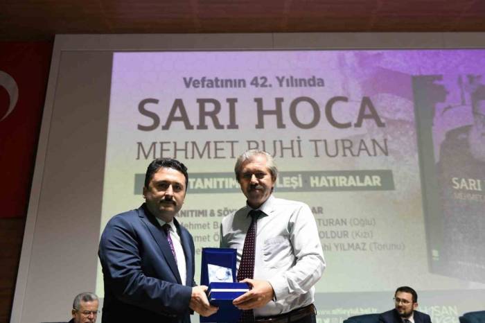 Altıylül Belediyesi’nden Değerli Bir Eser ’sarı Hoca’