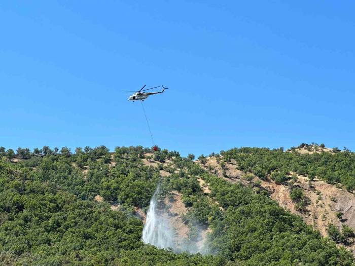 Bingöl’de 2 Gündür Süren Yangın Büyük Oranda Kontrol Altına Alındı