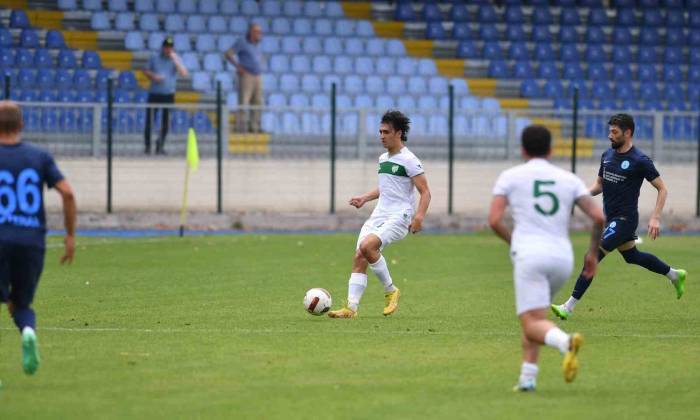 Bursaspor Antrenman Maçında Belediye Kütahyaspor’a 4-3 Yenildi