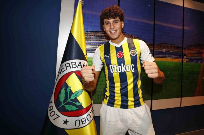 Fenerbahçe, Omar Fayed İle 4 Yıllık Sözleşme İmzaladı